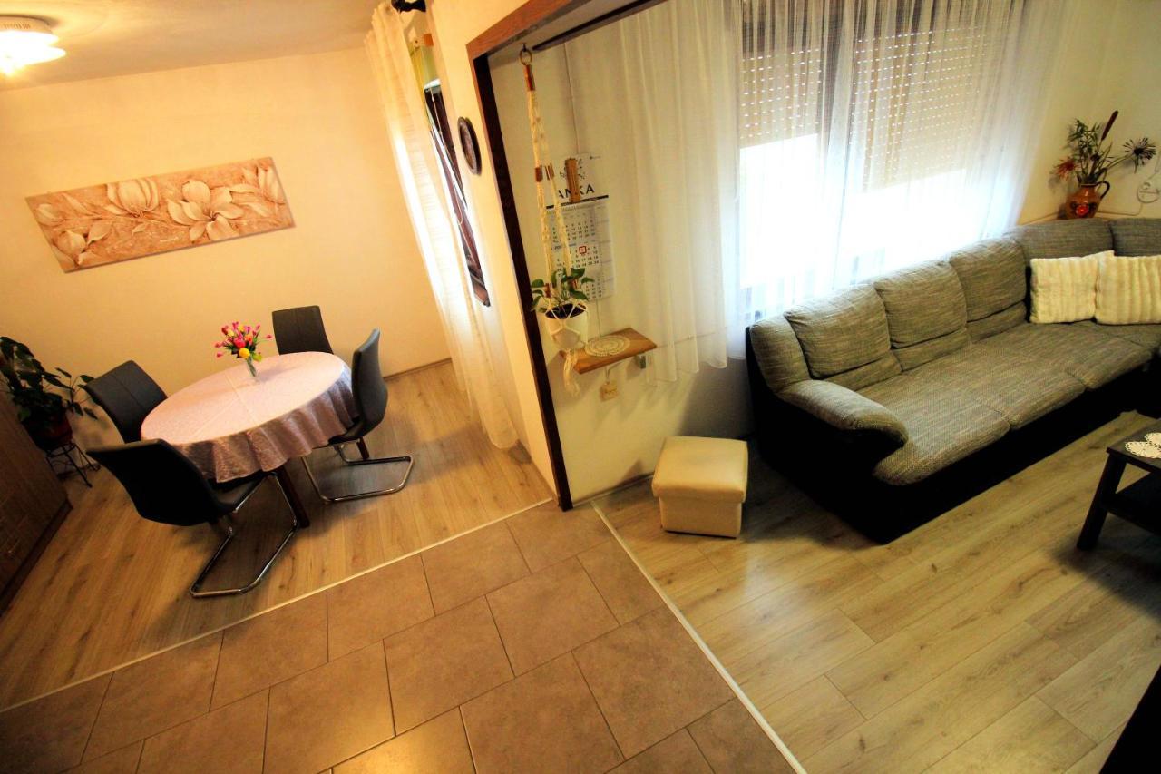 Apartment Leana Selce Exterior photo